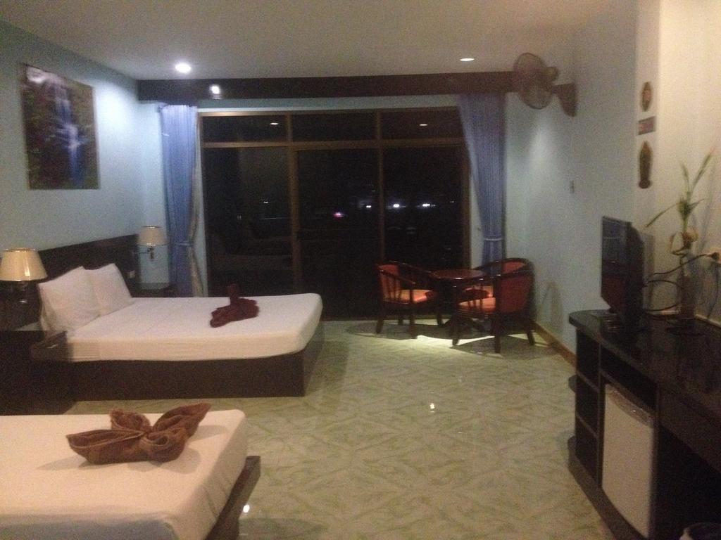 Feng Shui House Hotel Patong Exterior photo